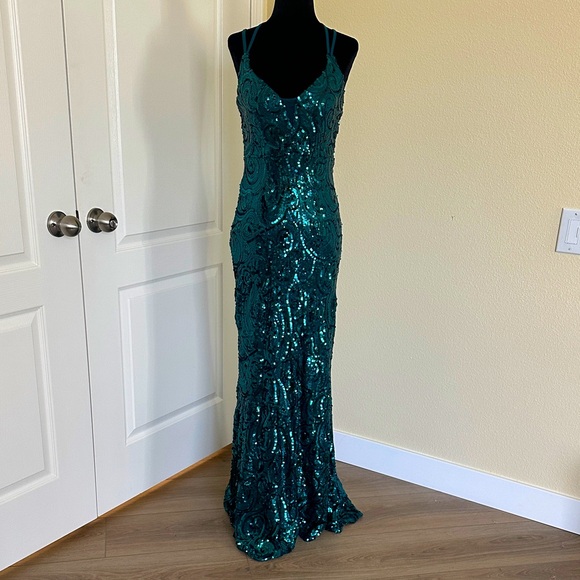 Morgan & Co. Teal green long Sequin Dress. Sexy strappy back. Size 1. NWOT - Picture 1 of 11